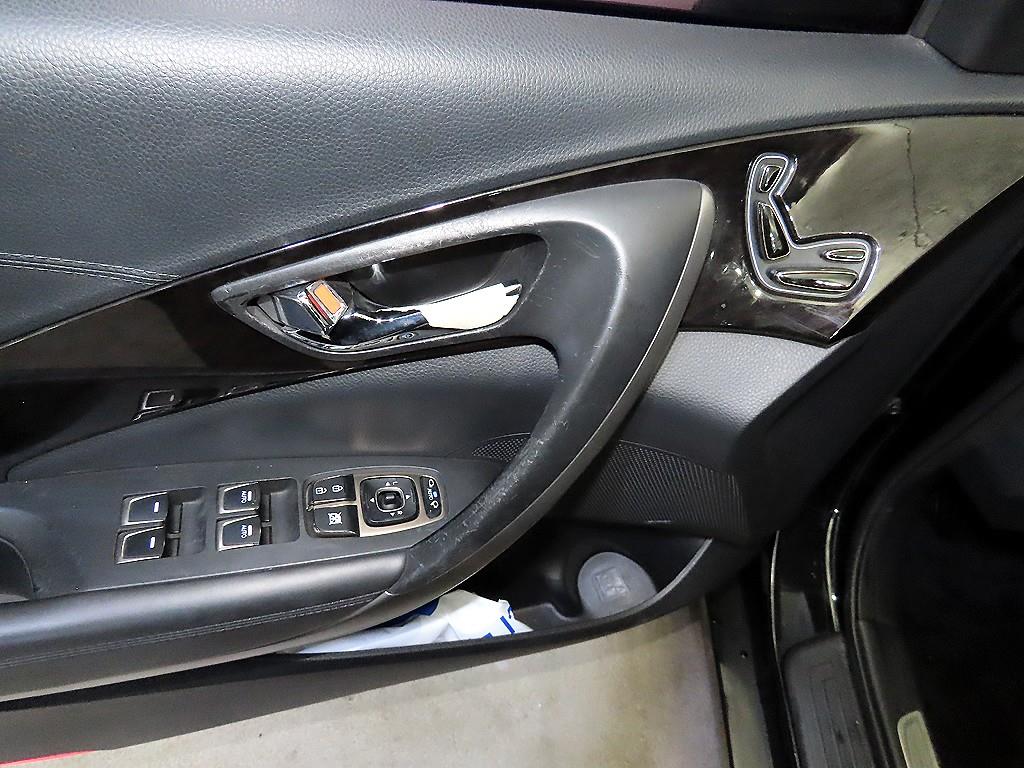 HYUNDAI Grandeur 2011 Negro - Importación desde Corea - HF Imports Iquique - Foto 13