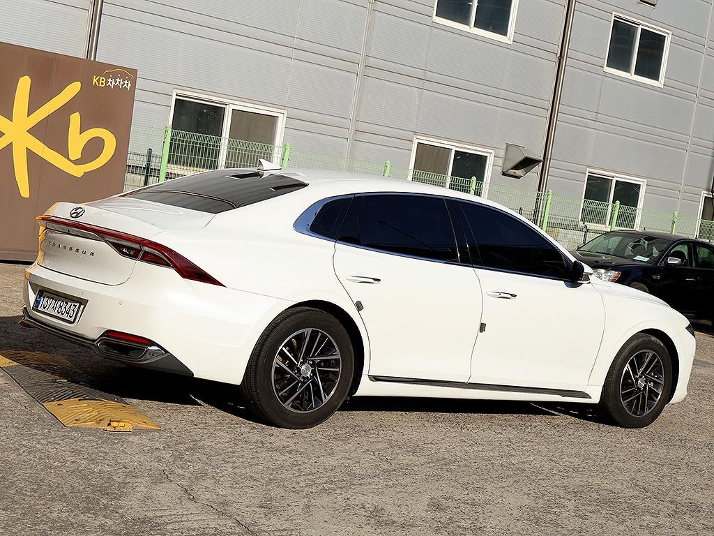 HYUNDAI Grandeur - Vista 7