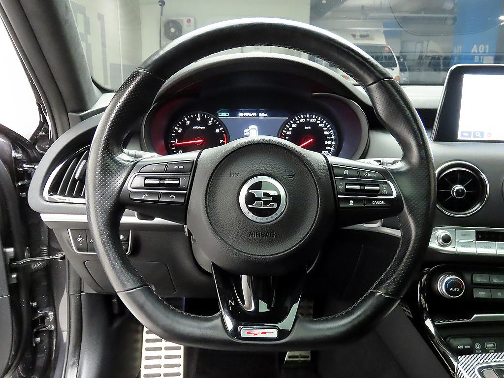 KIA Stinger - Vista 7