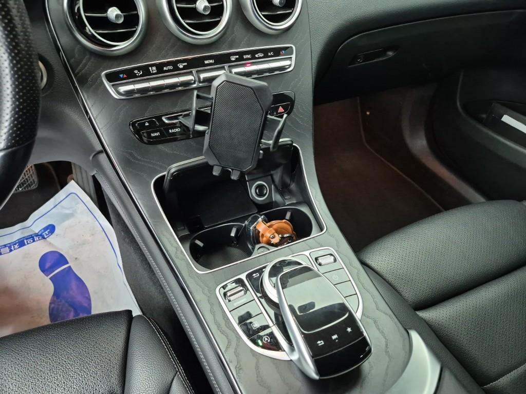 Mercedes Benz GLC Class - Vista 10