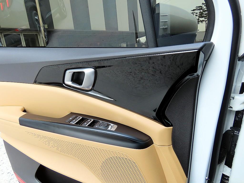 KIA Carnival - Vista 11