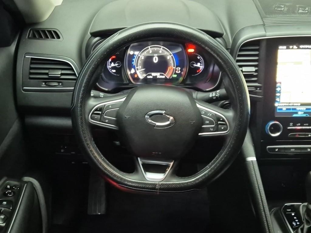 SAMSUNG QM6 - Vista 9