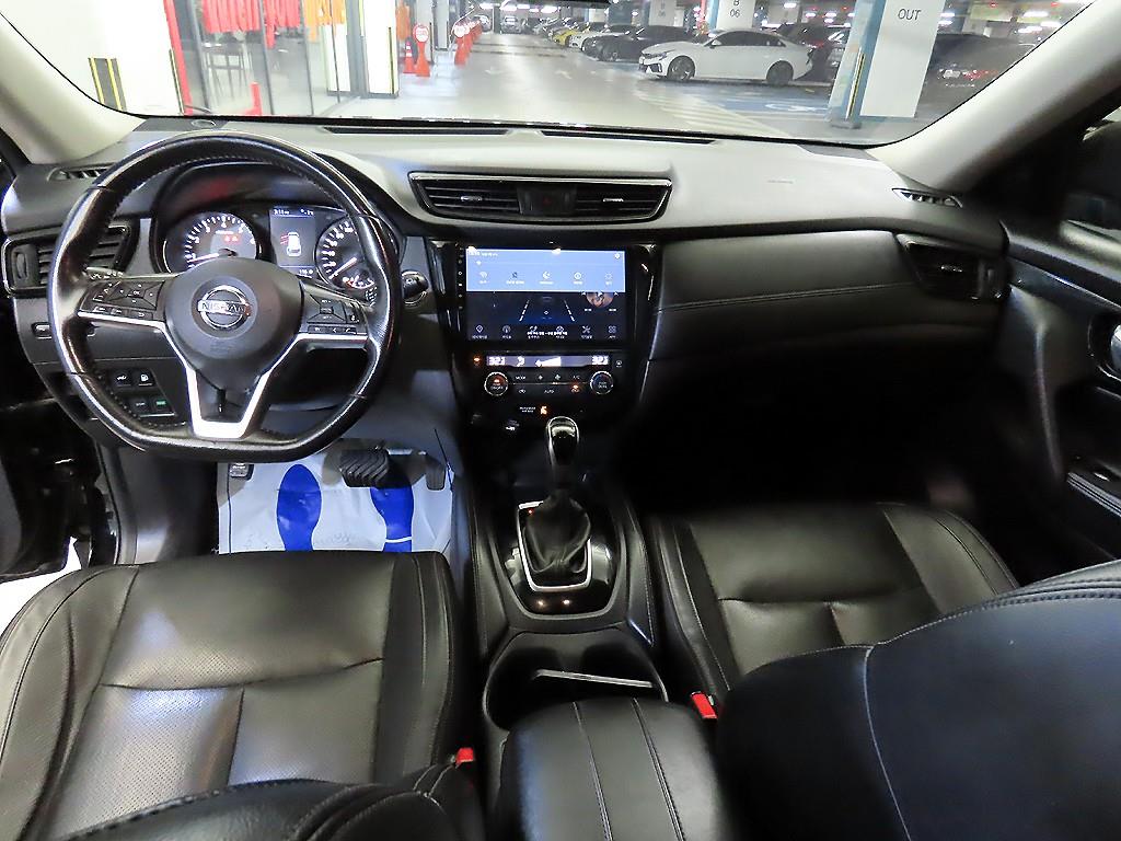 Nissan Extrail - Vista 10