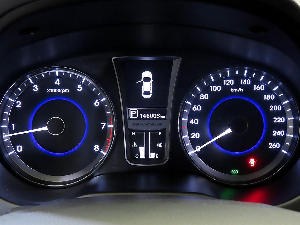 HYUNDAI Grandeur - Vista 9