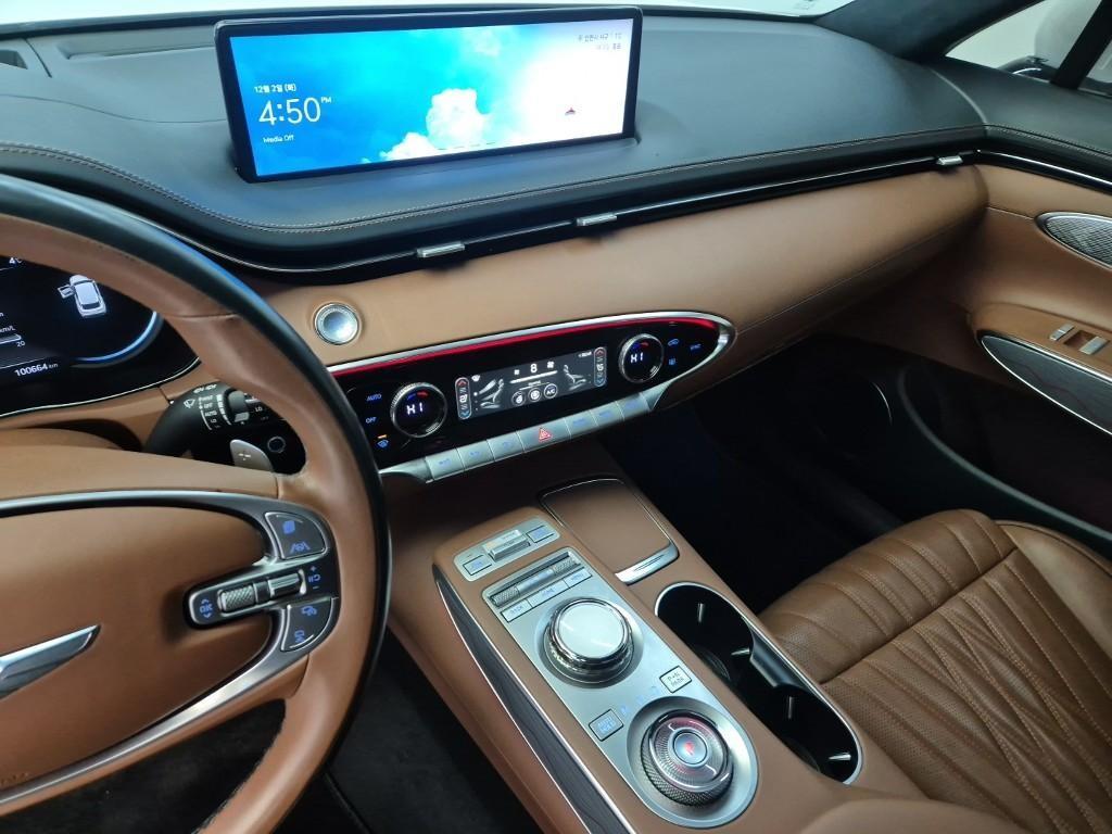 Genesis GV70 - Vista 10