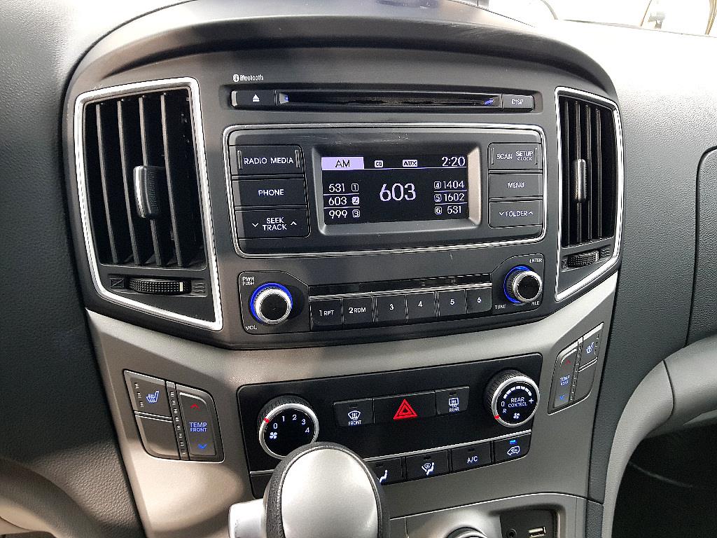 HYUNDAI Starex - Vista 11