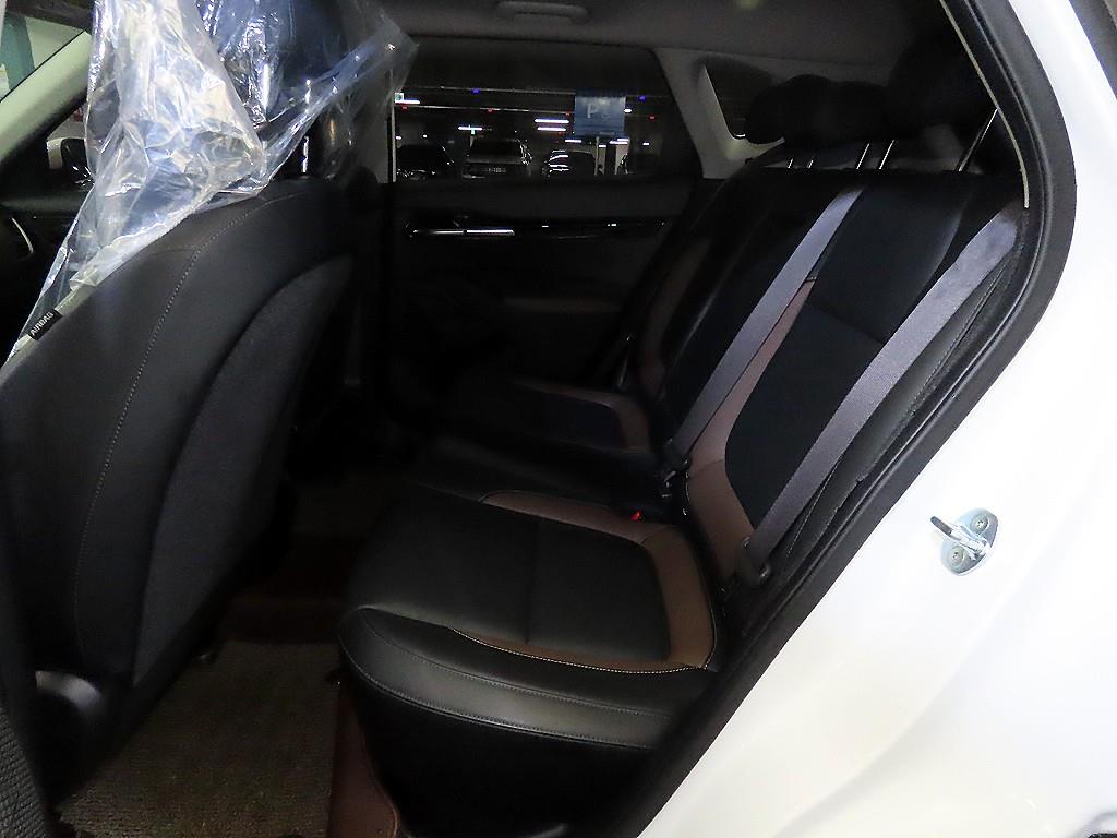 KIA Seltos - Vista 7