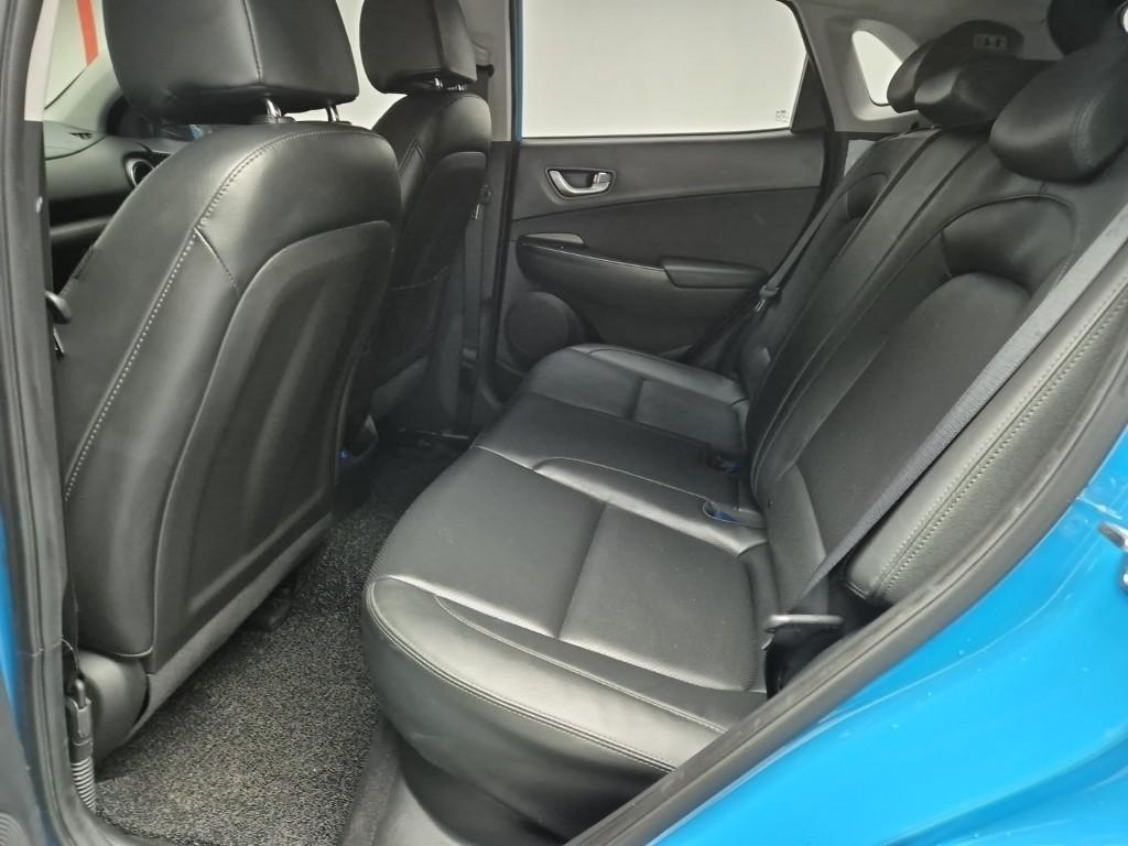 HYUNDAI Kona - Vista 12