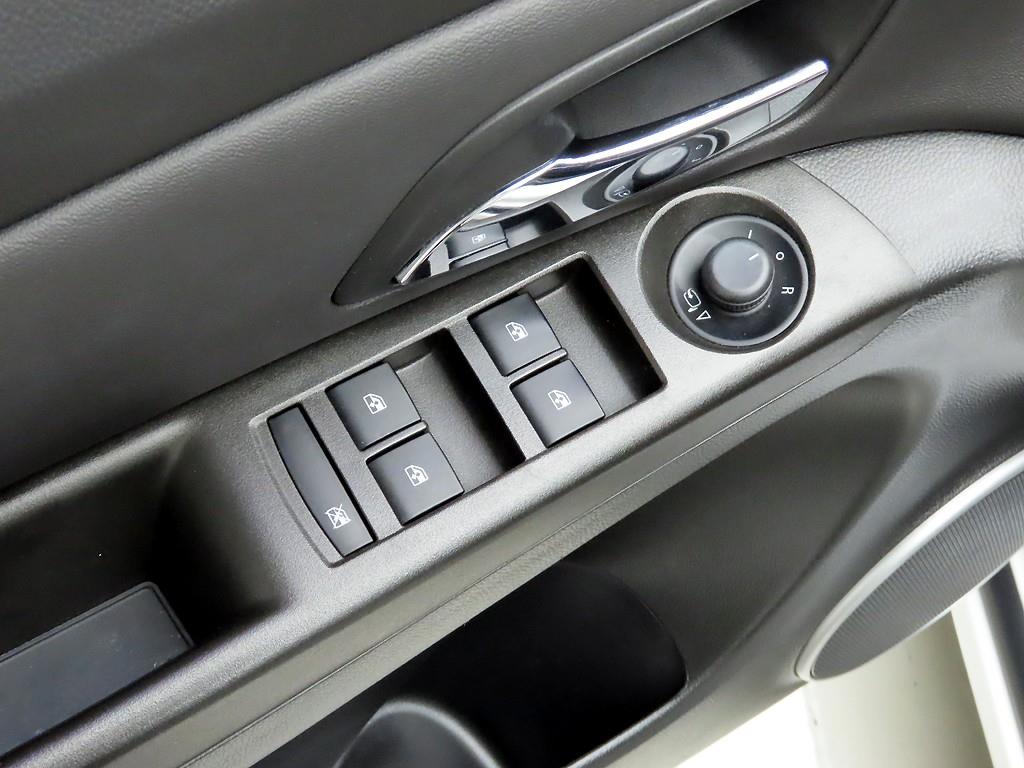 Chevrolet Cruise - Vista 12