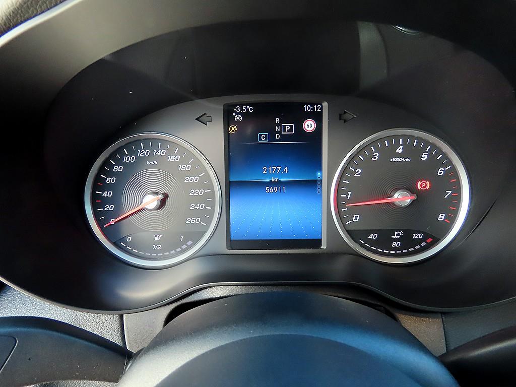 Mercedes Benz C Class - Vista 9