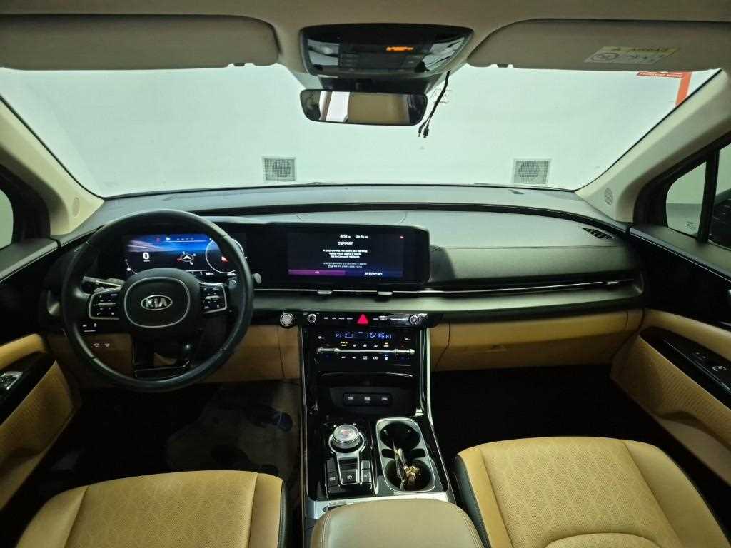 KIA Carnival - Vista 7