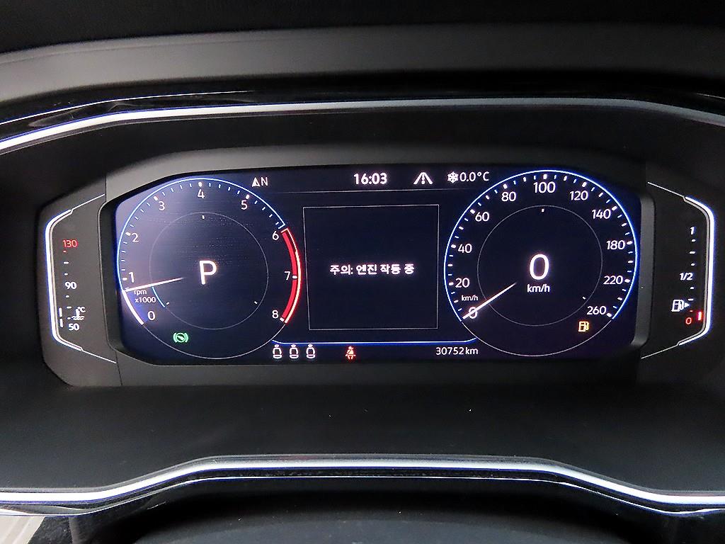 Volkswagen Jetta - Vista 9