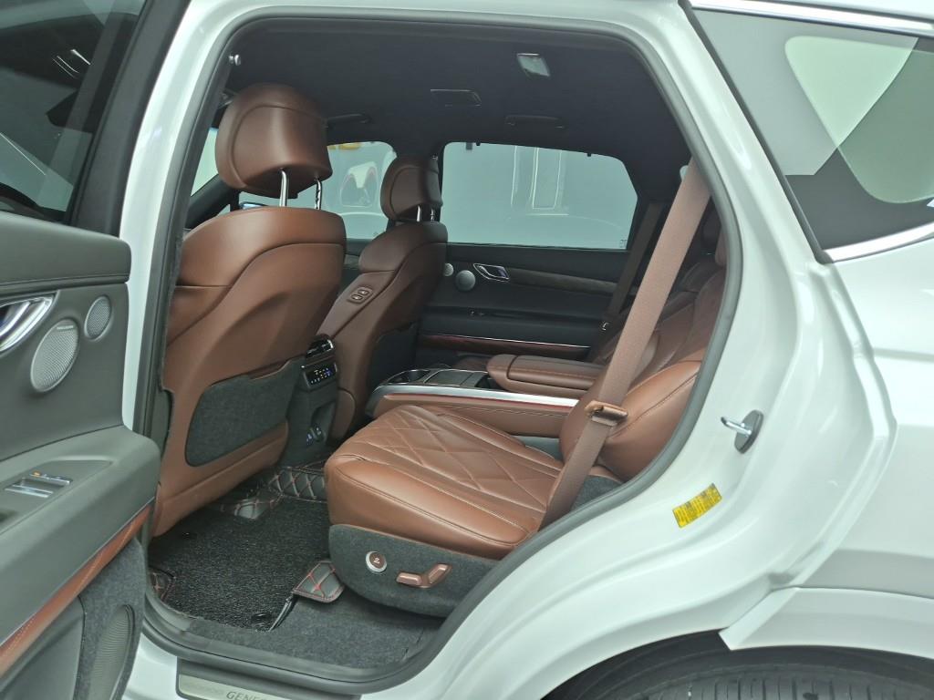 Genesis GV80 - Vista 12