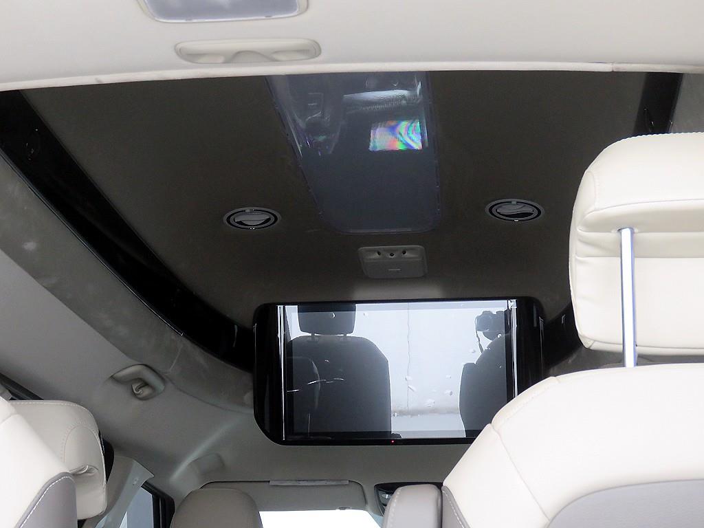 KIA Carnival - Vista 9