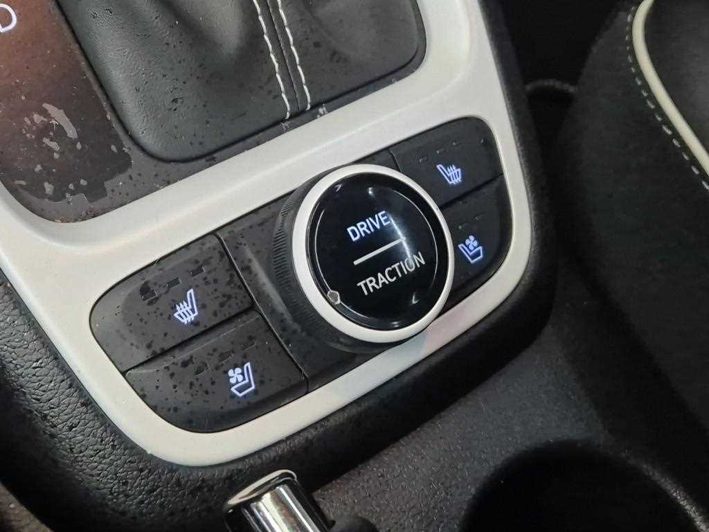 HYUNDAI Venue 2023 Blanco - Importación desde Corea - HF Imports Iquique - Foto 18