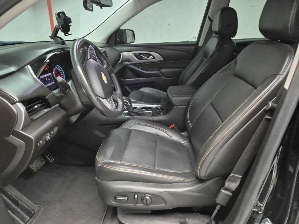 Chevrolet Travers - Vista 11