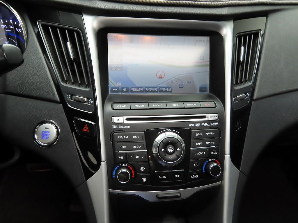 HYUNDAI Sonata - Vista 10