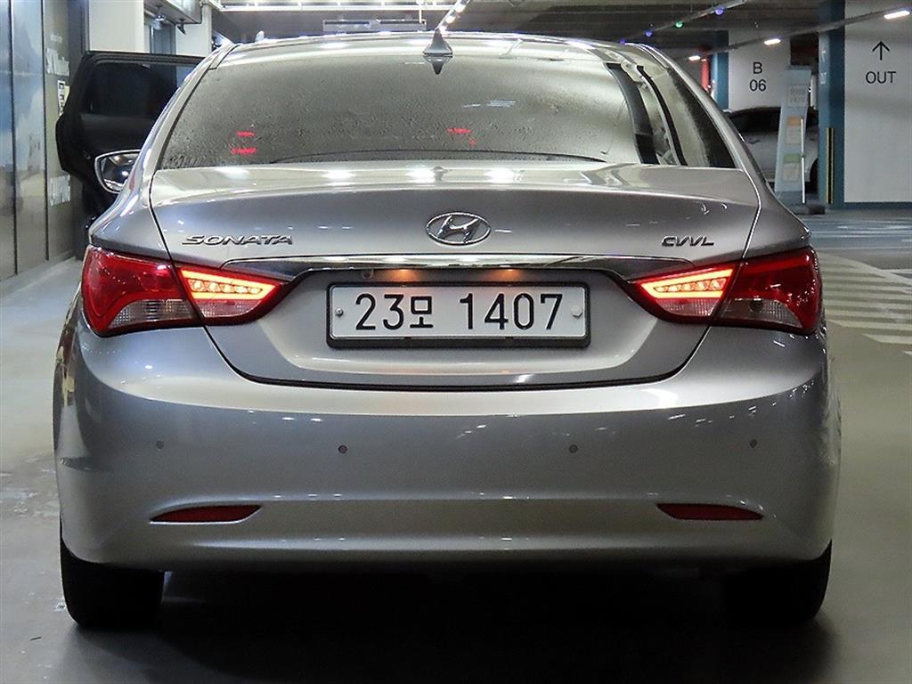 HYUNDAI Sonata - Vista 5