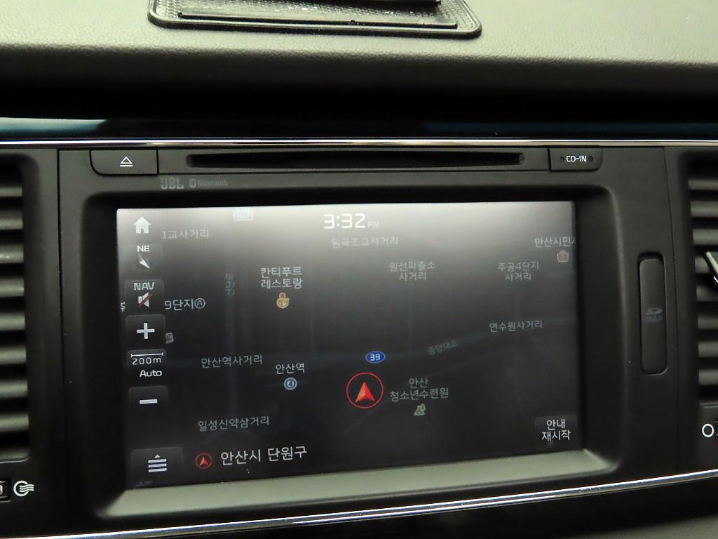 KIA Carnival - Vista 8