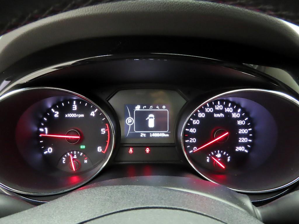 KIA Carnival - Vista 5