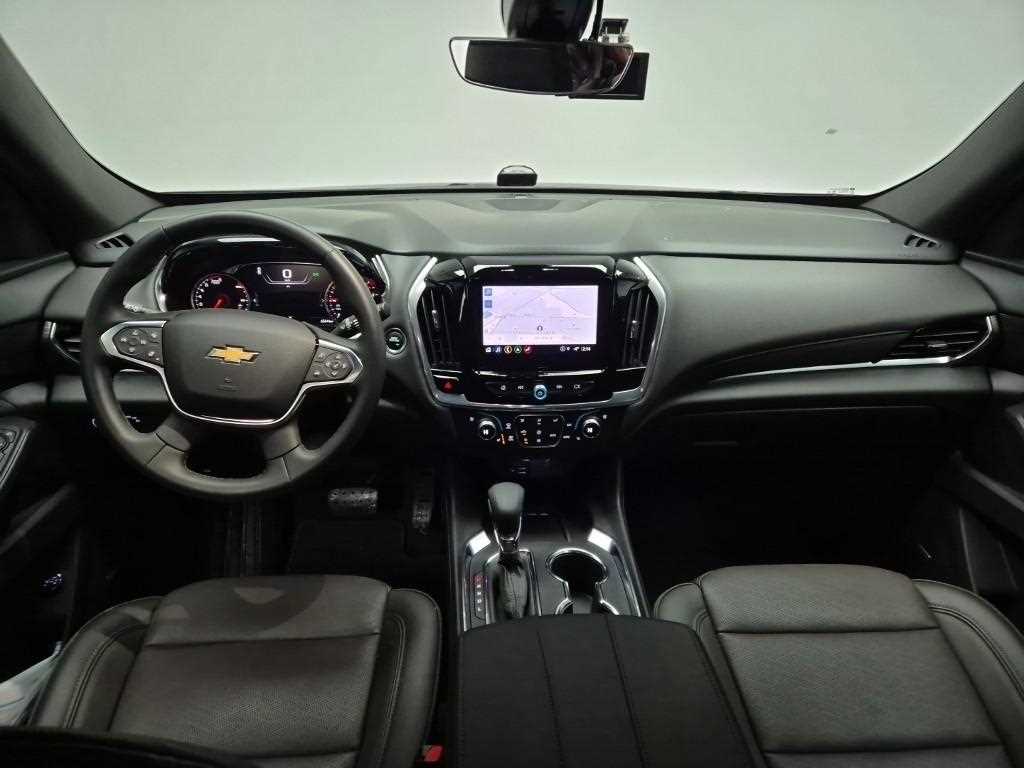 Chevrolet Travers - Vista 7