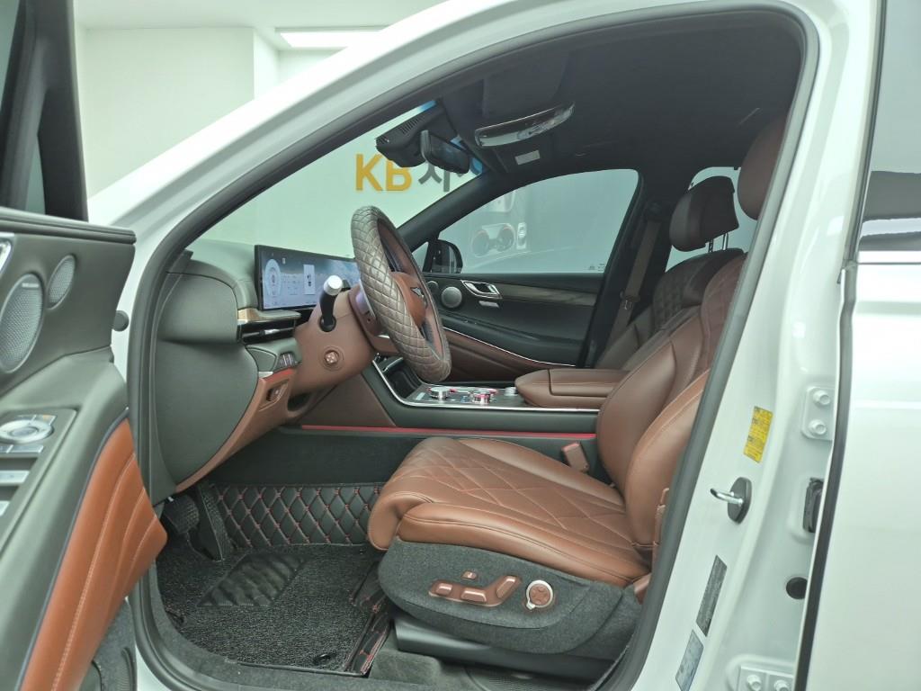 Genesis GV80 - Vista 11