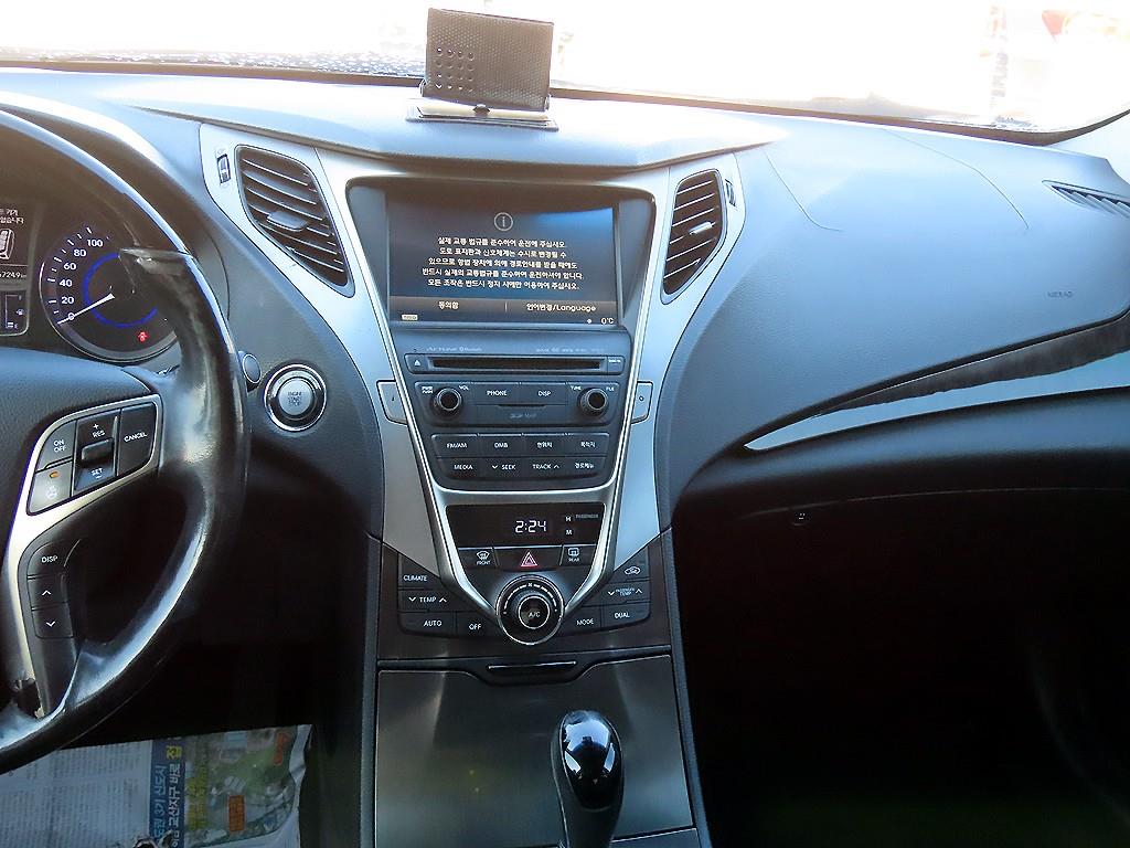 HYUNDAI Grandeur - Vista 10