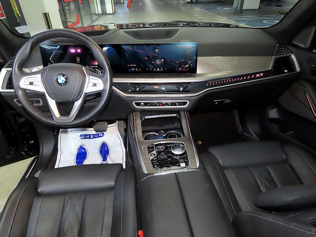 BMW X7 - Vista 10