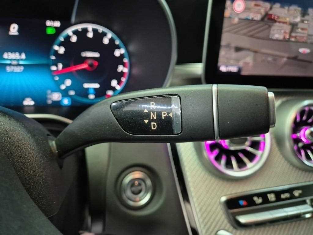 Mercedes Benz C Class - Vista 8