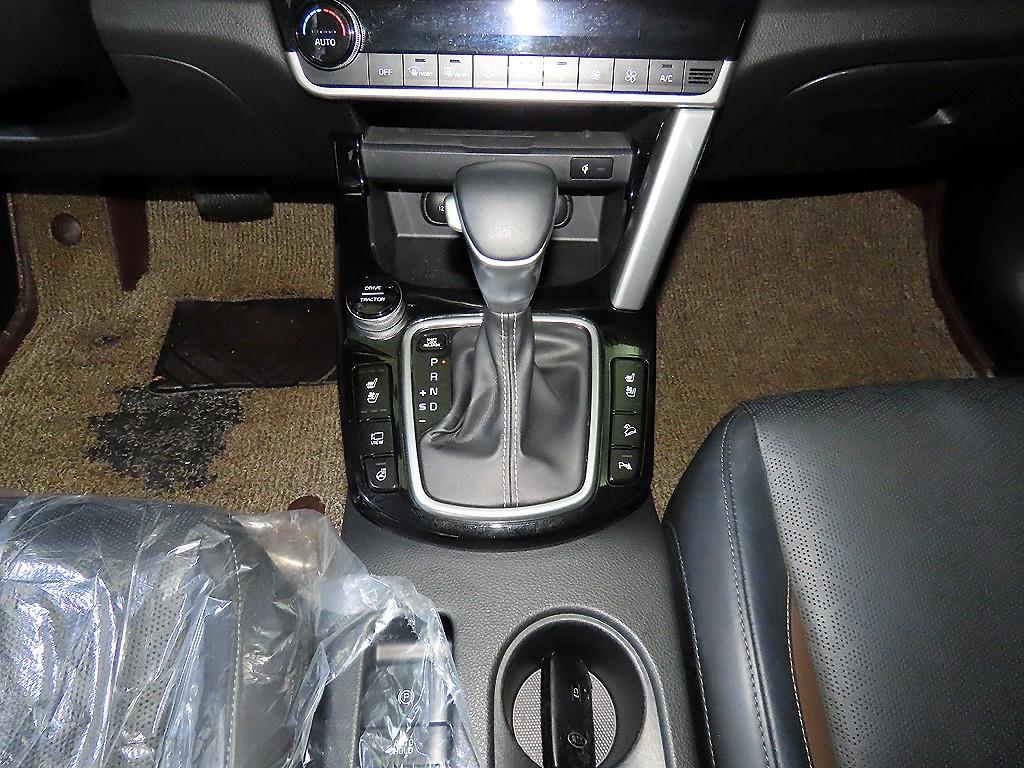 KIA Seltos - Vista 12