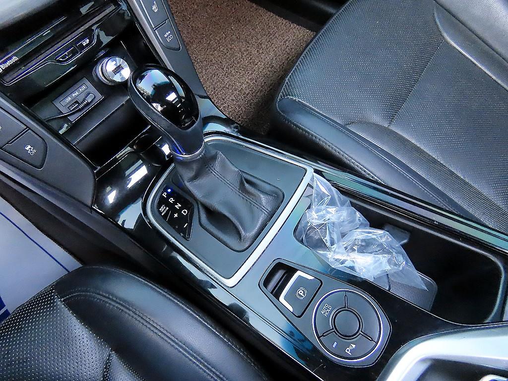 HYUNDAI i40 - Vista 10