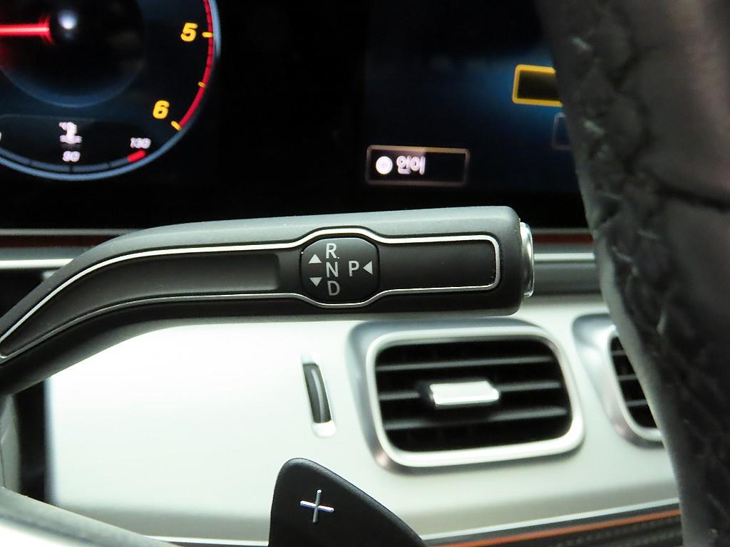 Mercedes Benz GLE Class - Vista 10