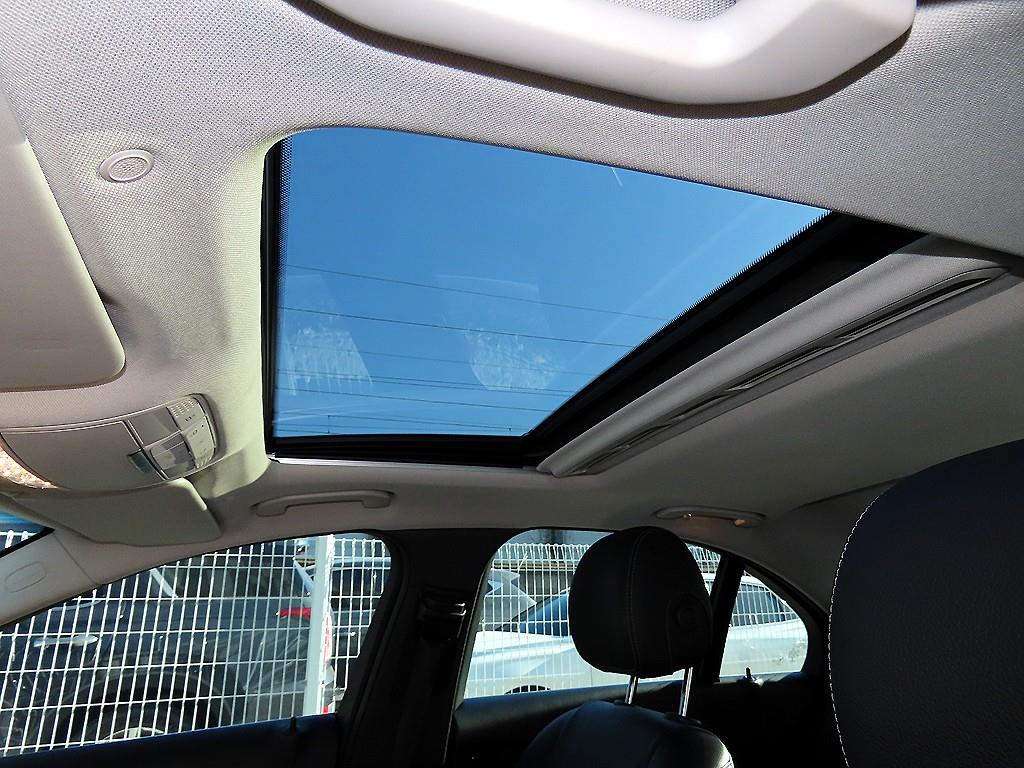 Mercedes Benz C Class 2020 Gold color - Importación desde Corea - HF Imports Iquique - Foto 18