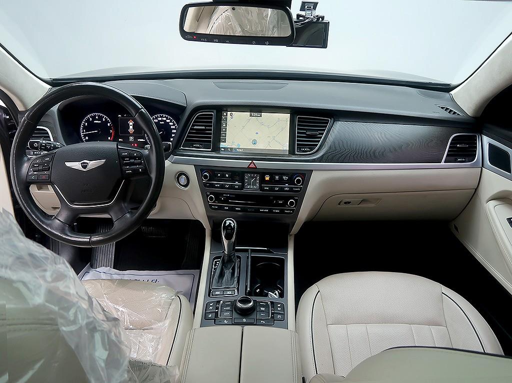 HYUNDAI Genesis - Vista 9