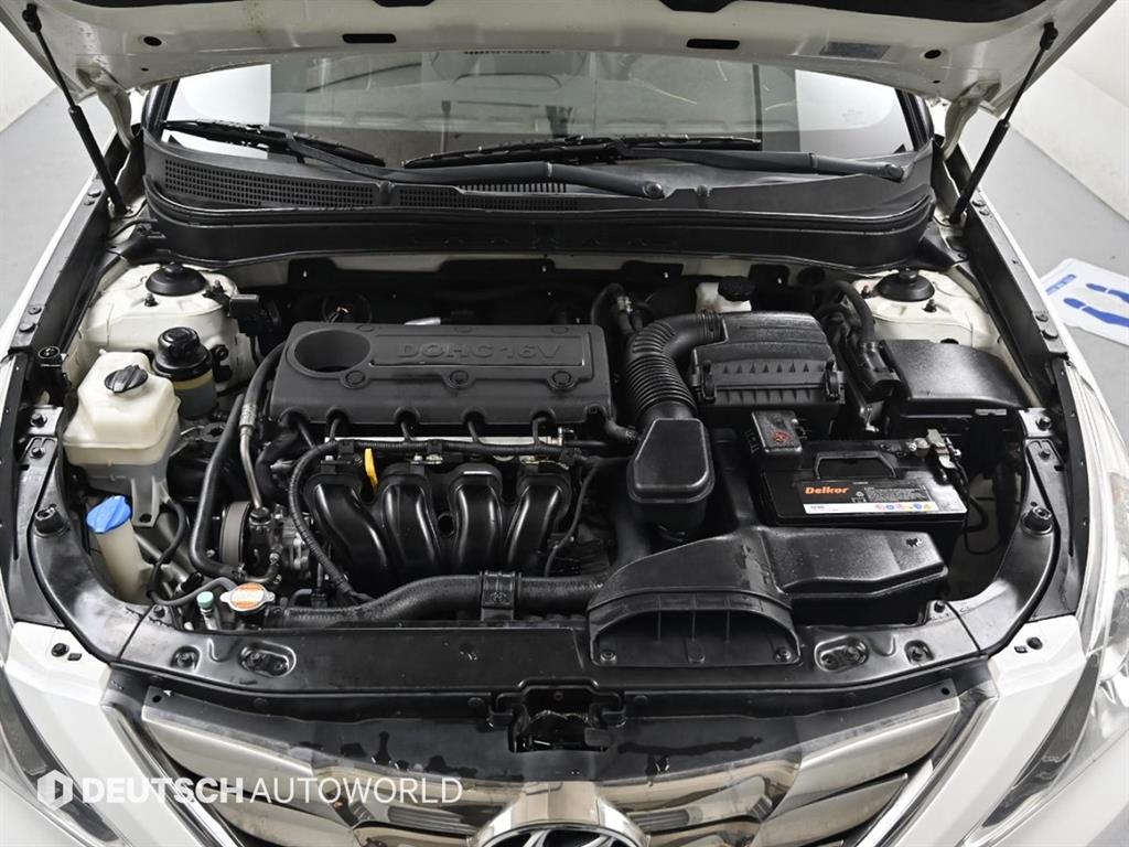 HYUNDAI Sonata - Vista 6