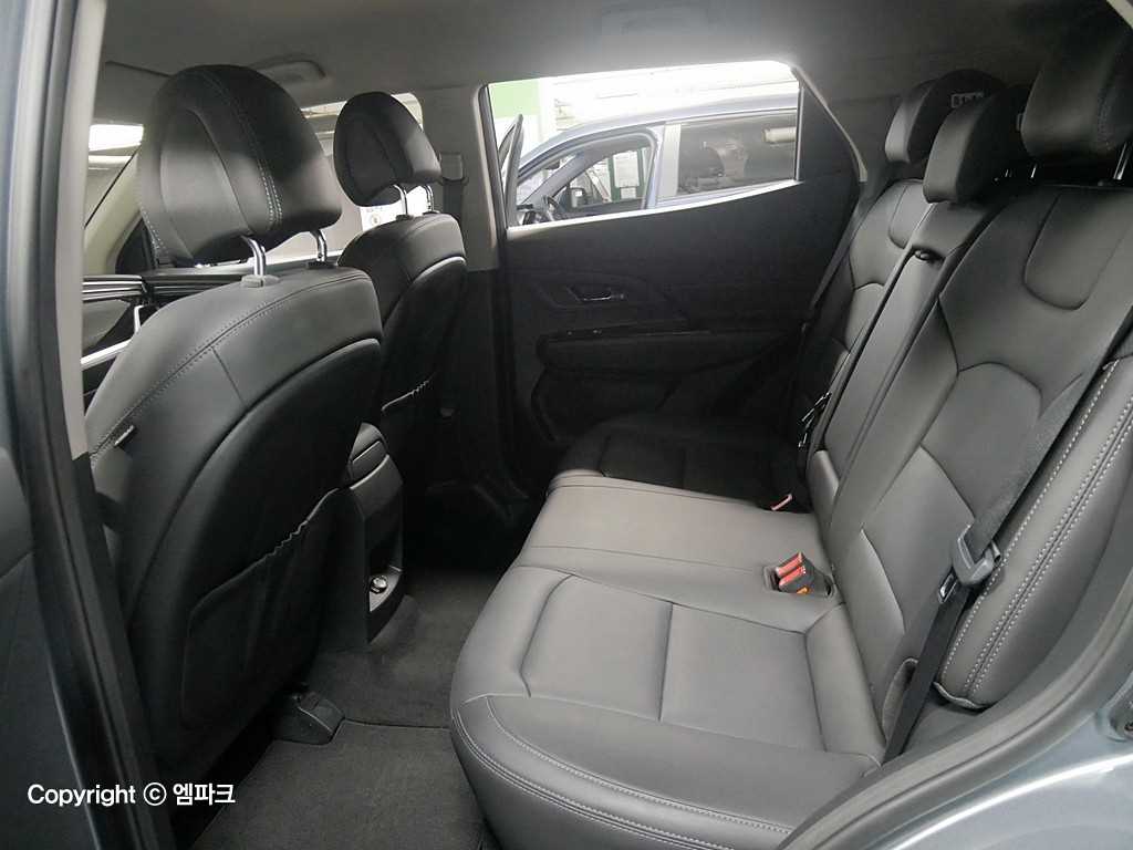 Ssangyong Korando - Vista 11