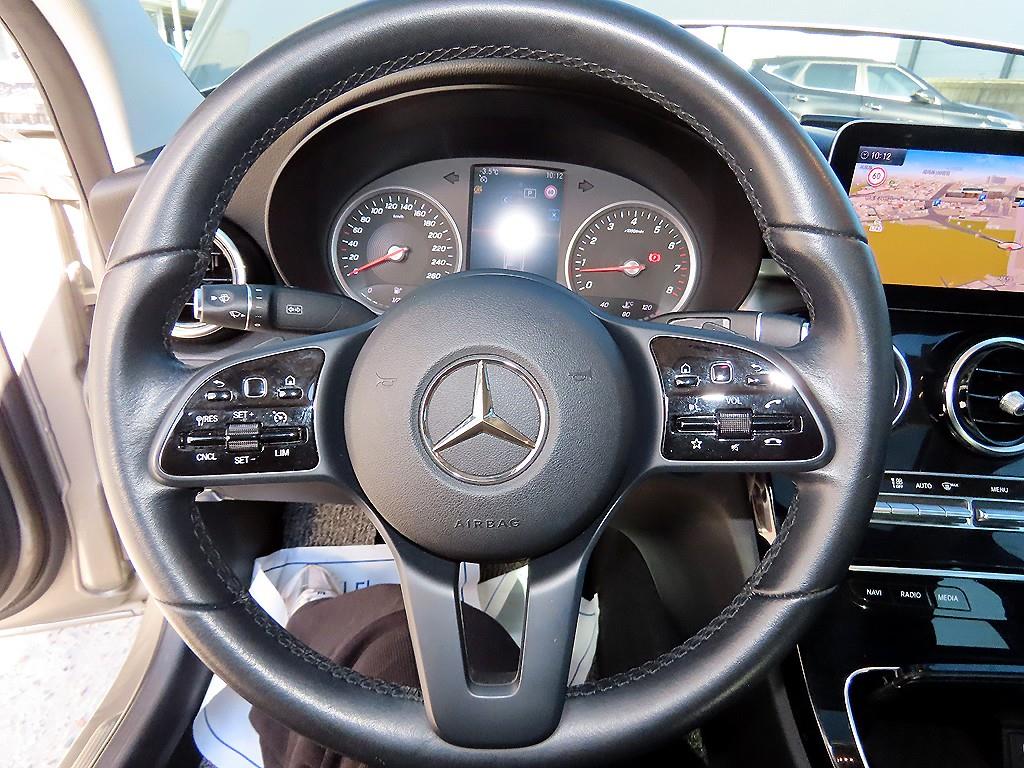 Mercedes Benz C Class - Vista 8