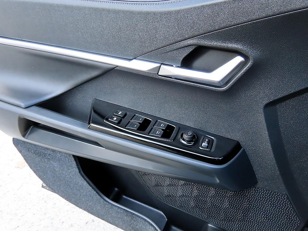 Ssangyong Torres - Vista 11