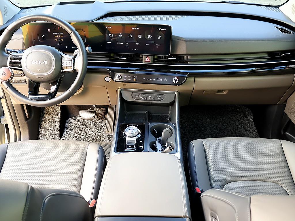 KIA Carnival - Vista 9