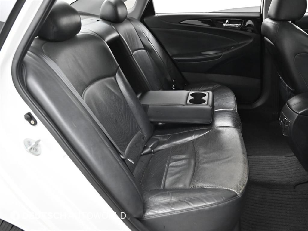 HYUNDAI Sonata - Vista 12