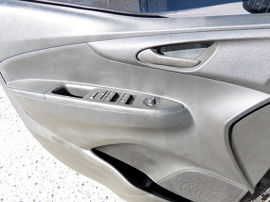 Chevrolet Spark - Vista 11