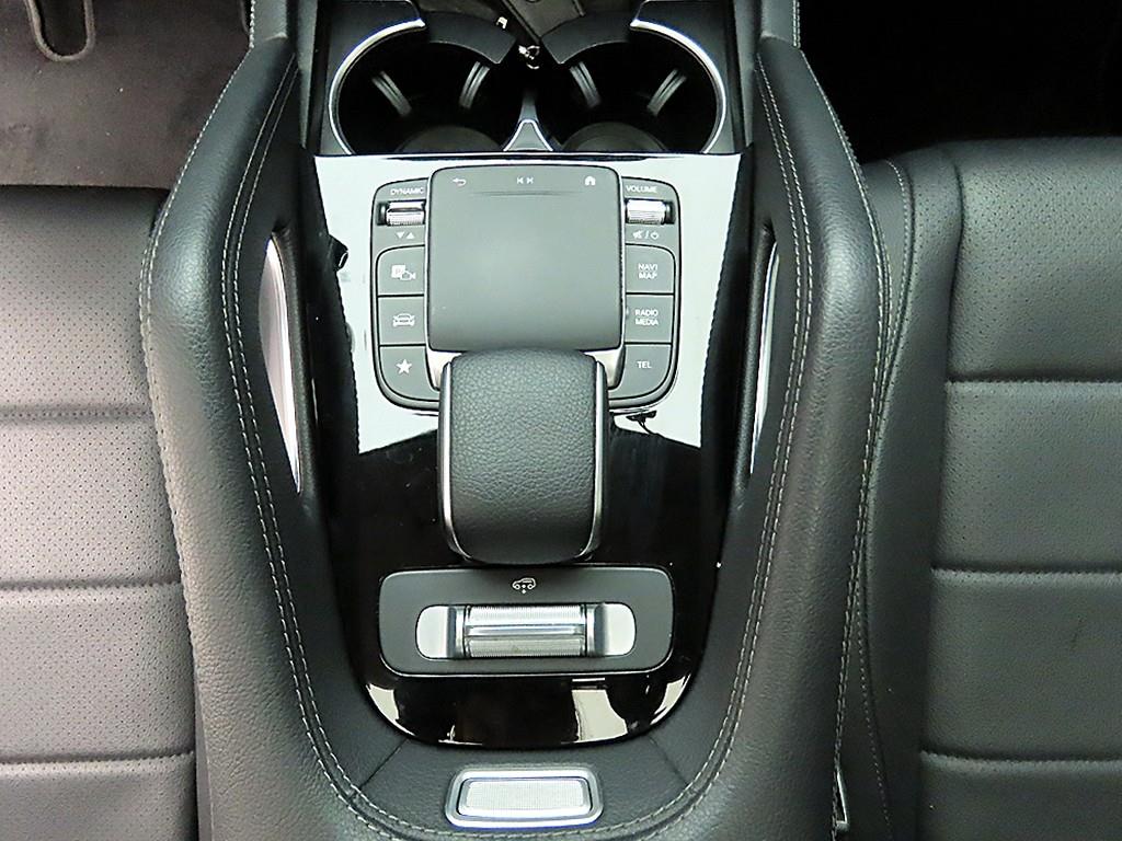 Mercedes Benz GLE Class - Vista 9