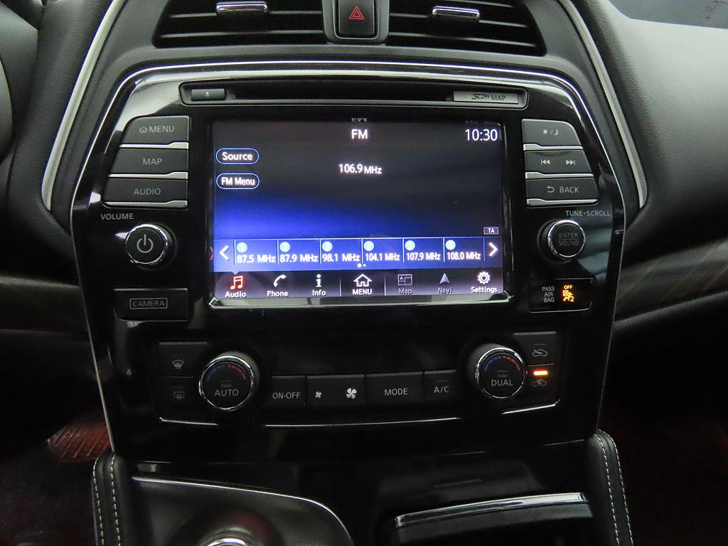 Nissan Maxima - Vista 8