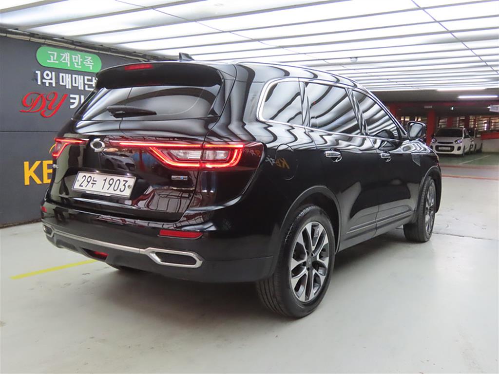 SAMSUNG QM6 - Vista 4