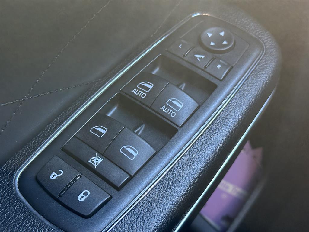 Chrysler 300C 2016 Negro - Importación desde Corea - HF Imports Iquique - Foto 17