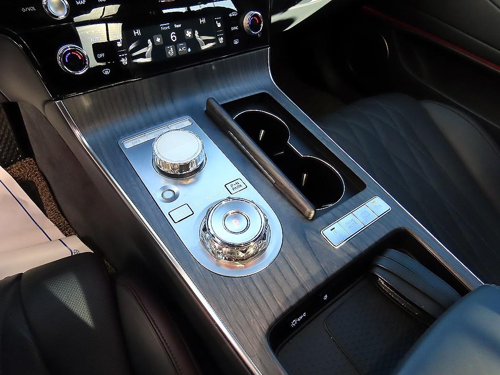 Genesis G80 - Vista 11