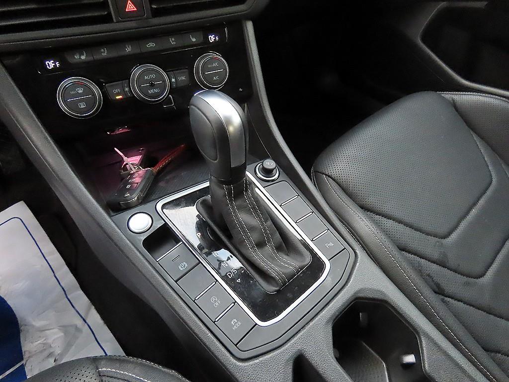 Volkswagen Jetta - Vista 10