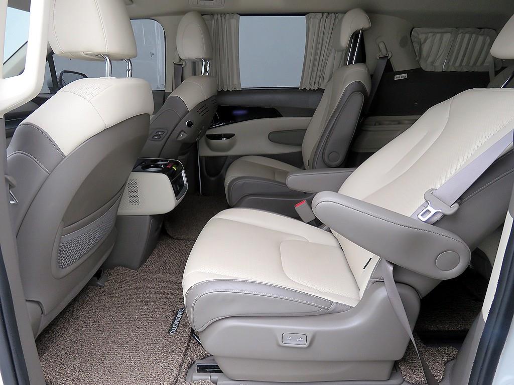 KIA Carnival - Vista 7