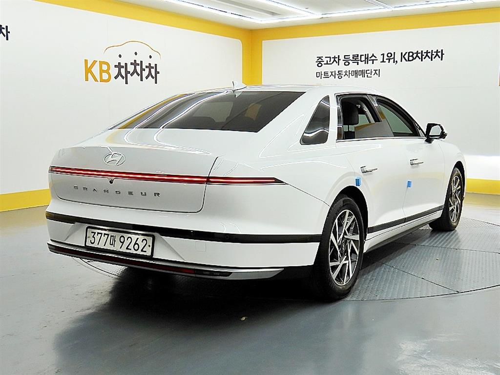 HYUNDAI Grandeur - Vista 4