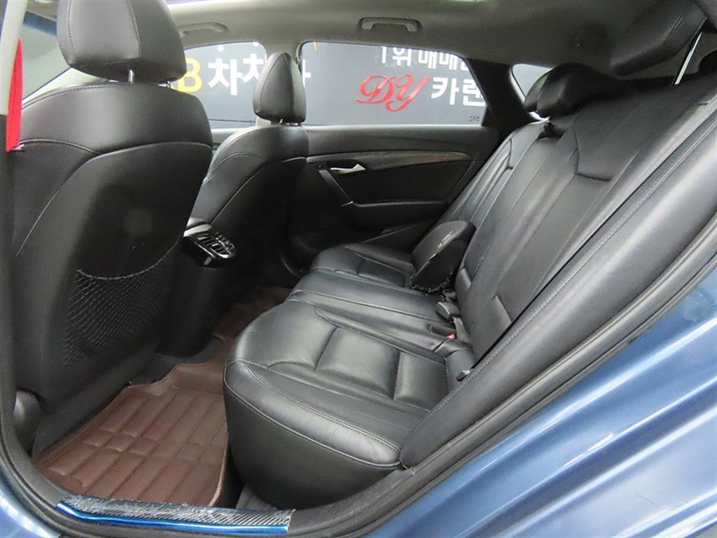 HYUNDAI i40 - Vista 6